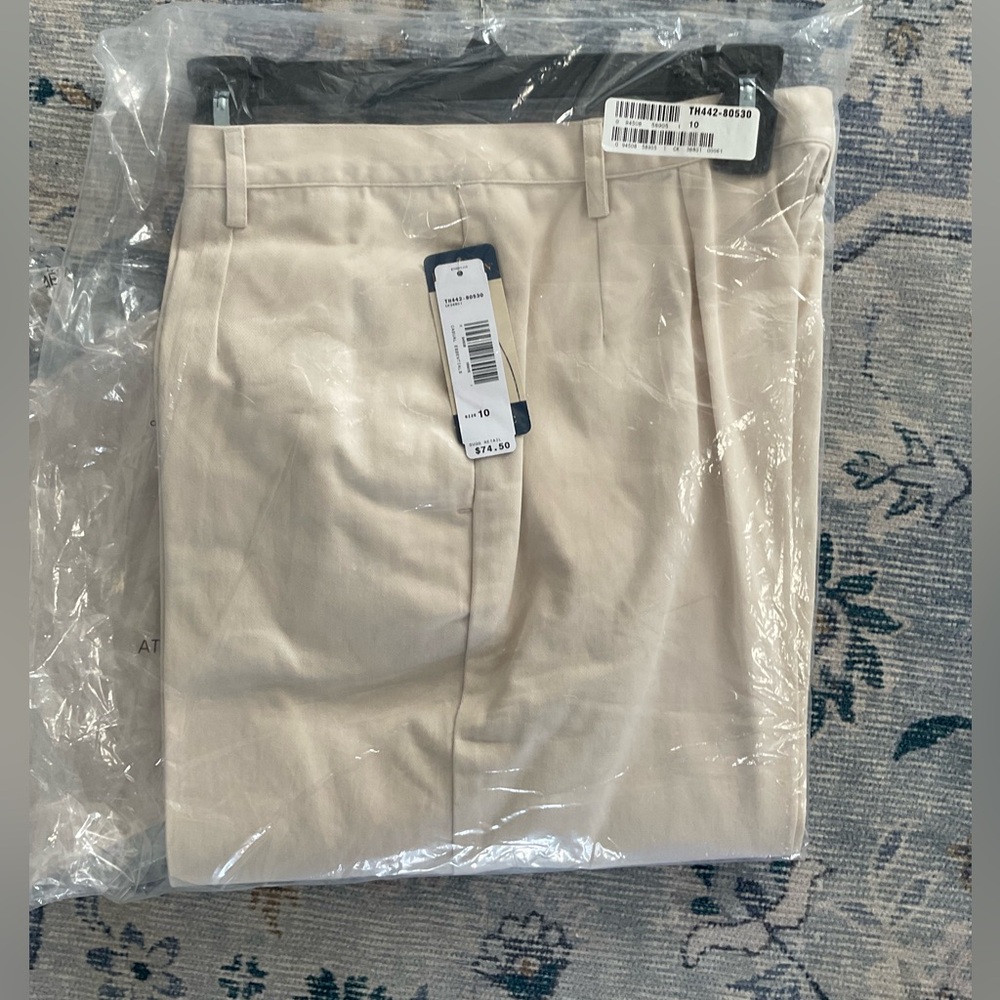 Pendleton women’s classic fit khaki pants 10 NWT